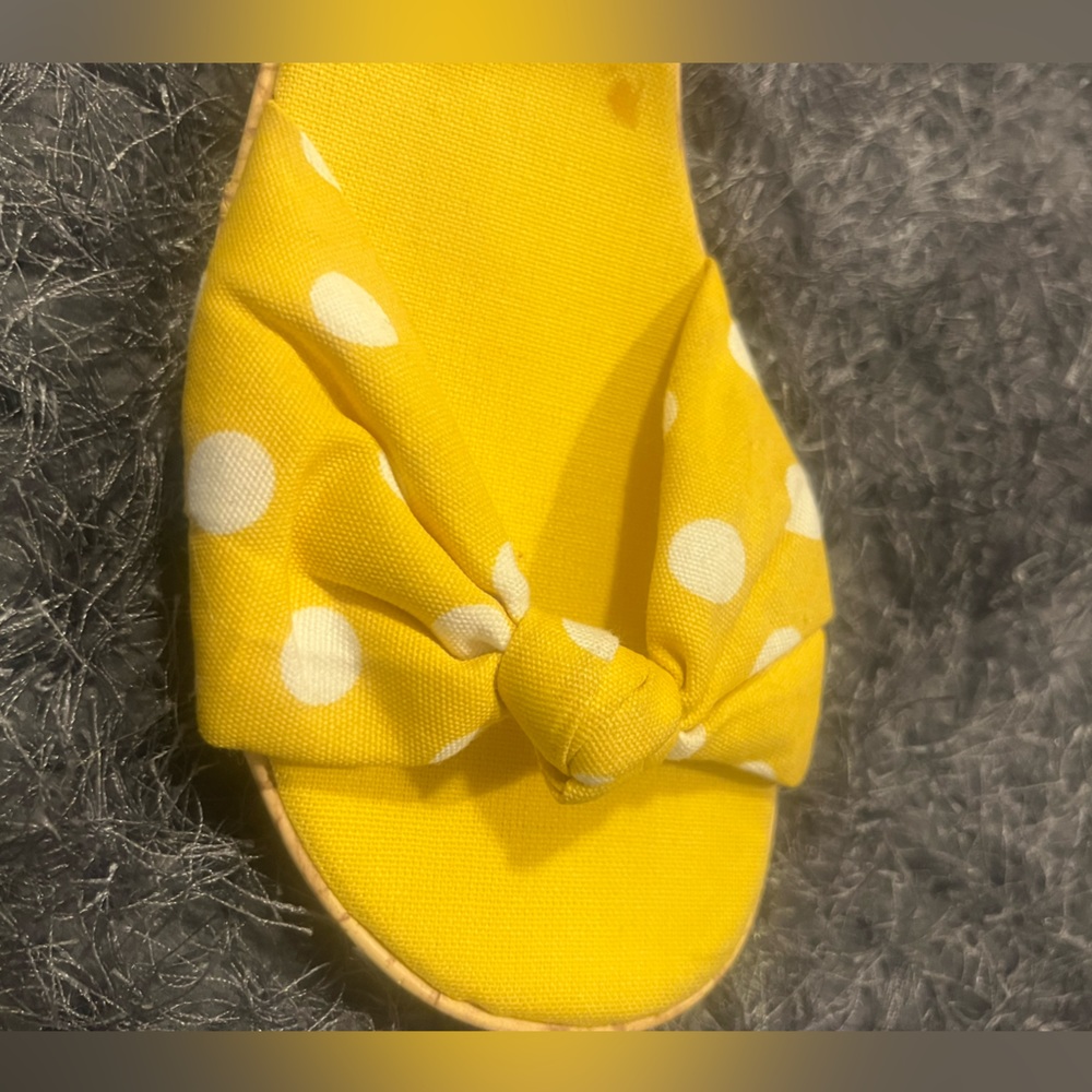Y2k Yellow & White Polka Dot Wedge Sandals! - Picture 9 of 16